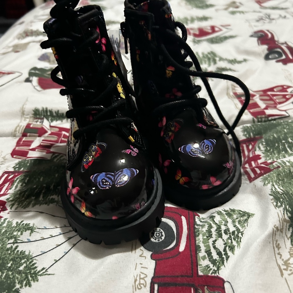 Kids boots